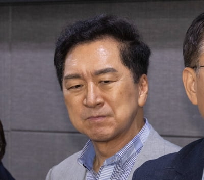 김기현 "아내가 김건희에 클러치백 선물…사회적 예의 차원"