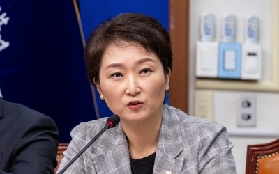 이언주, 이창용 한은 총재 직격…"경솔한 말 한 마디에 주식·채권시장 난리"
