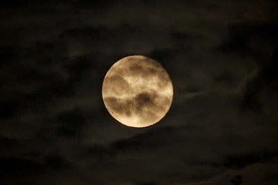 오늘 밤, 6년 만에 가장 큰 '슈퍼문' 떠올라