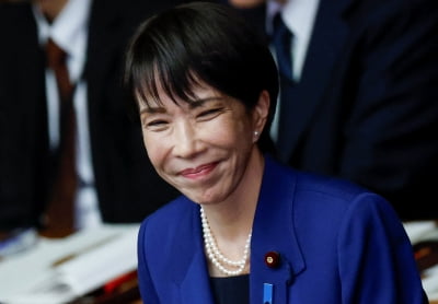 월급 1000만원 삭감 이어…다카이치 '새벽 3시 출근' 논란