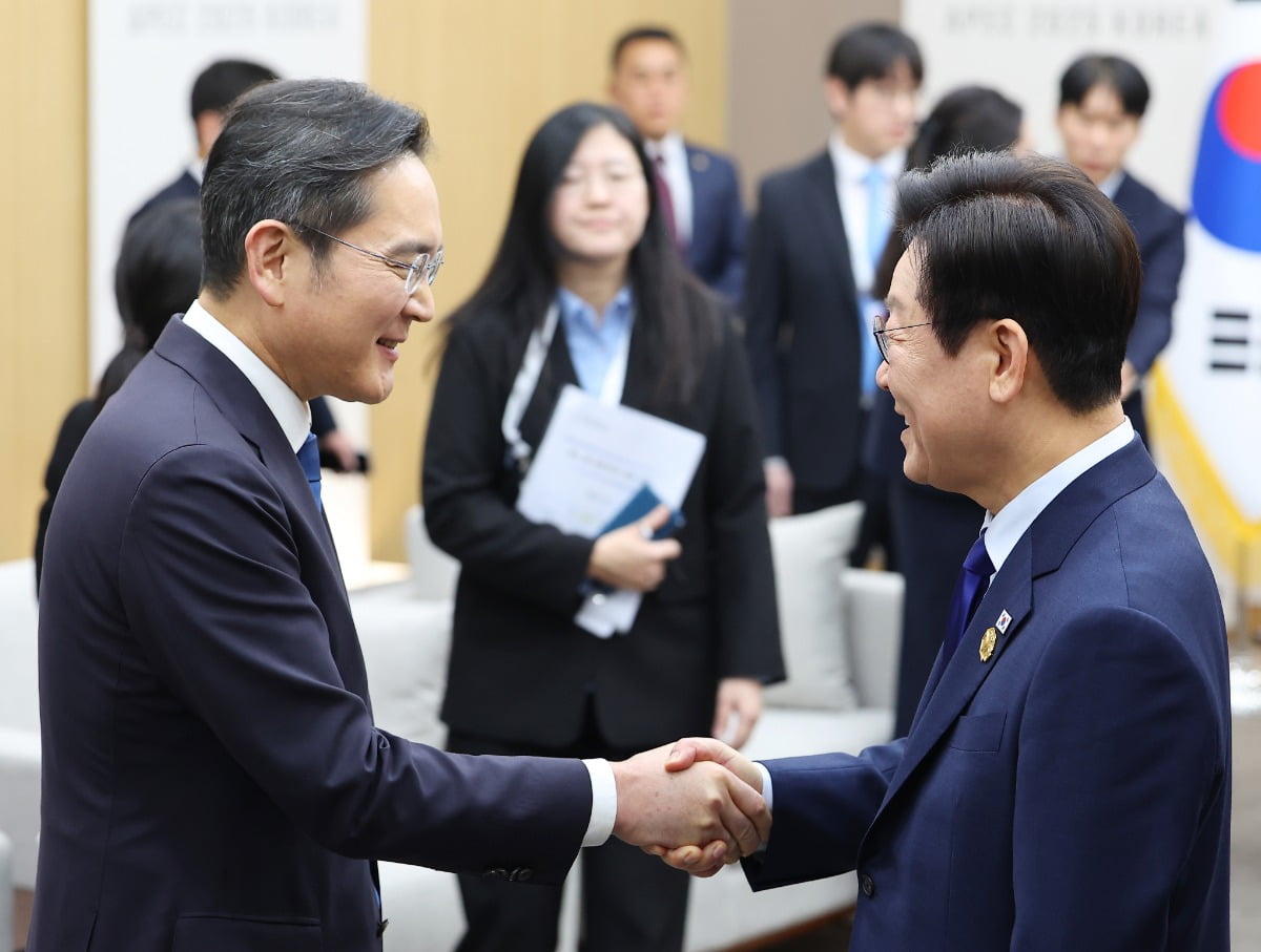 李 대통령, 삼성 이재용 등 국내 7대 그룹 총수 만난다