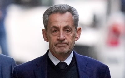 교도소서 '요거트'만 먹는다더니…사르코지, 수감 20일 만에 조기 석방