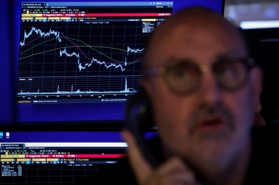 美증시,AI 고평가우려와 금리동결 가능성에 하락폭 확대