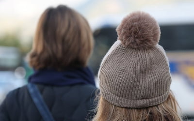 강한 바람에 다시 추워진 날씨…낮 최고 18도