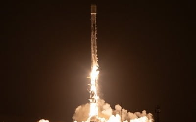 [속보] 軍 정찰위성 5호기 발사 성공…우주궤도 진입 후 지상 교신