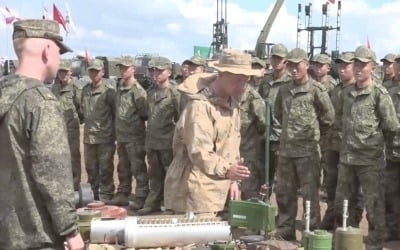 北공병 러 쿠르스크 지뢰제거 모습 공개…"모든 나토 탄약 접해"