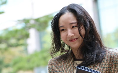 "하이브 믿고 계약, 결국 날 등쳤다"…민희진 '눈물의 호소' [CEO와 법정]