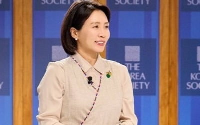 "김치 찢어먹으면 더 맛나"…김혜경 여사 '한식 홍보' 포착
