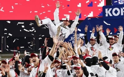 '우승' LG 트윈스, 얼마나 받길래…'배당금 역대 최고'