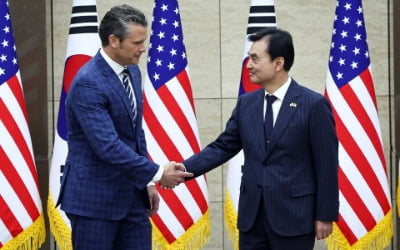 [속보] 美국방장관 "한국 핵잠수함 도입 적극 지원할 것"