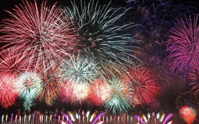 부산 가을밤 수놓은 '불꽃 단풍'…광안리에 117만명 모였다