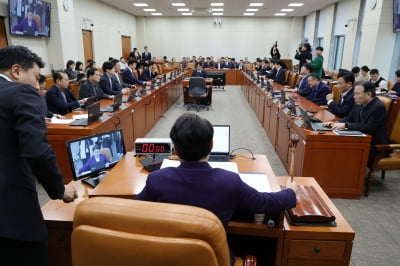 [속보] 기재소위, 법인세·교육세 뺀 예산부수법안 의결…곧 전체회의