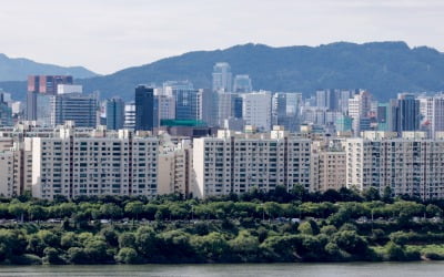 "아파트 이름 바꿔야 만사형통"…급기야 시공사 교체 '초강수'