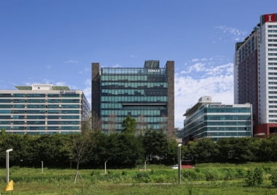 한화비전, 분당 랜드마크 '휴맥스빌리지' 2800억 매입…사옥 마련