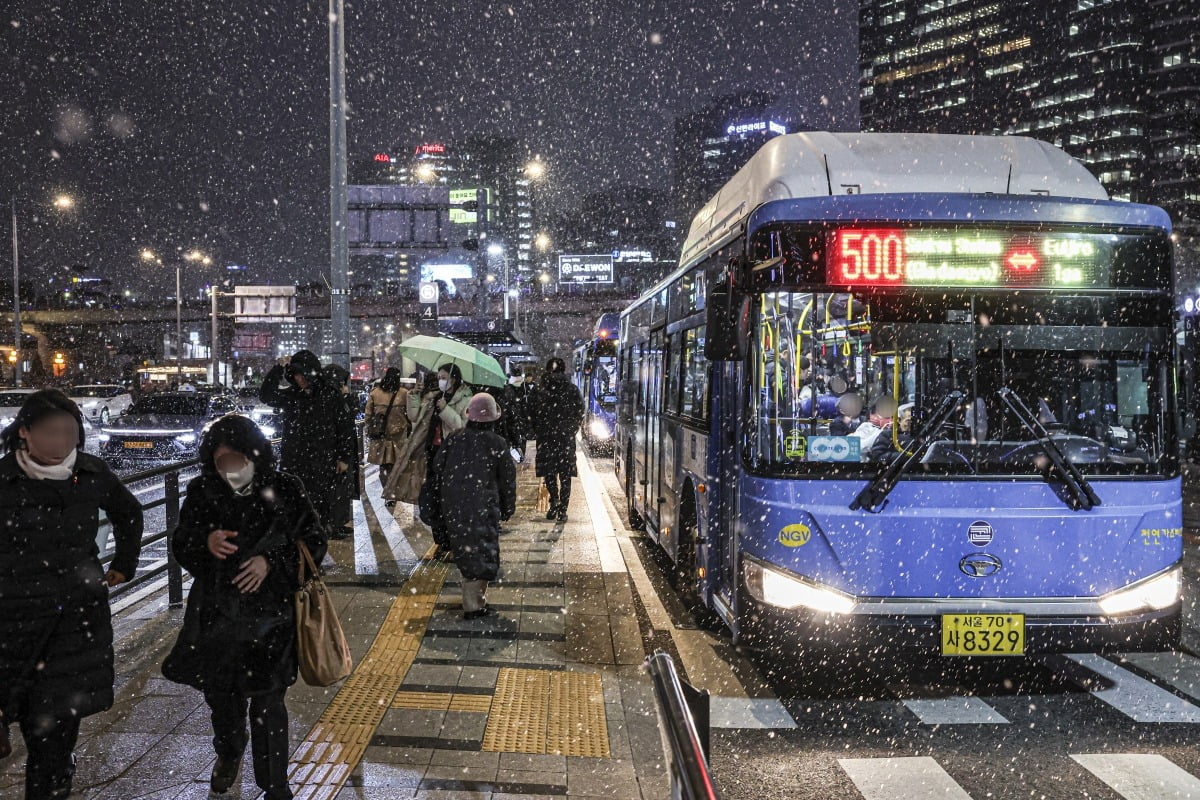 [포토] 눈내리는 퇴근길