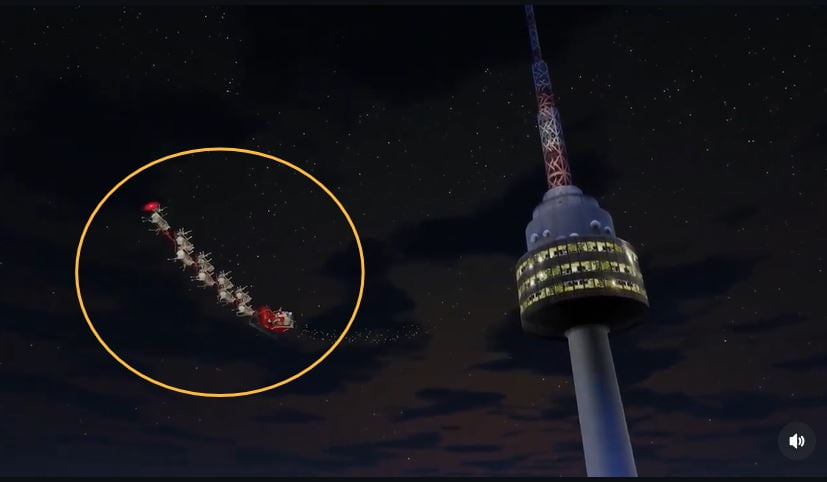 작년 성탄 전야에 서울 남산타워를 지나는 산타. /사진=NORAD Tracks Santa 인스타그램 캡처