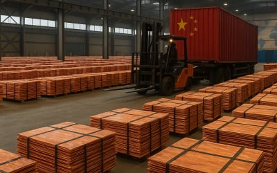 중국, 금속 수출 늘리며 LME 구리 재고 비중 급증 [원자재 포커스]