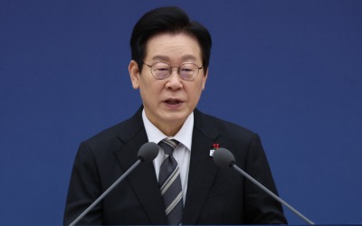 李 "의대가냐 공대가냐 논란거리…과기 존중해야 성장한다"