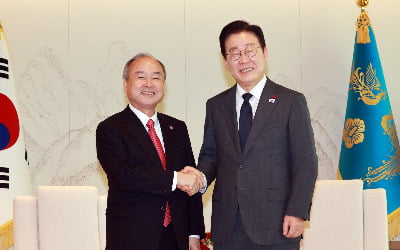 李대통령-손정의 회장 첫 만남 "노벨상도 석권하는 ASI시대 올 것"