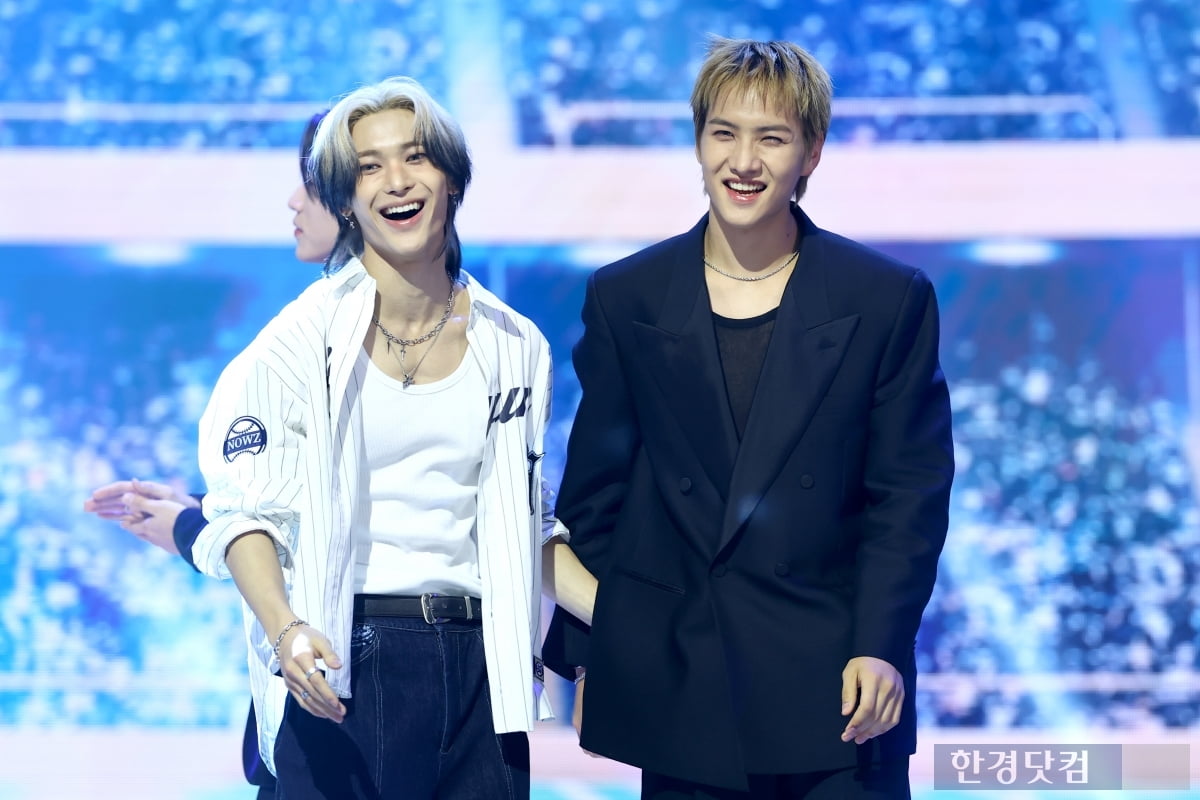 [포토+] 나우즈, '갑자기 무대에 올라온 82메이저와 즐겁게~'