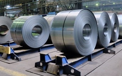 'K-스틸법' 본회의 통과했지만…'인센티브 없는 감산'에 불만