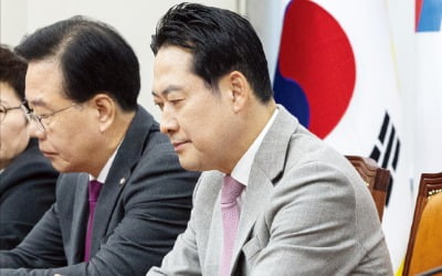 여야 대표 리더십 흔들…찐윤 저격당한 장동혁