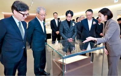 [포토] 우리銀 126년 역사 담은 전시관