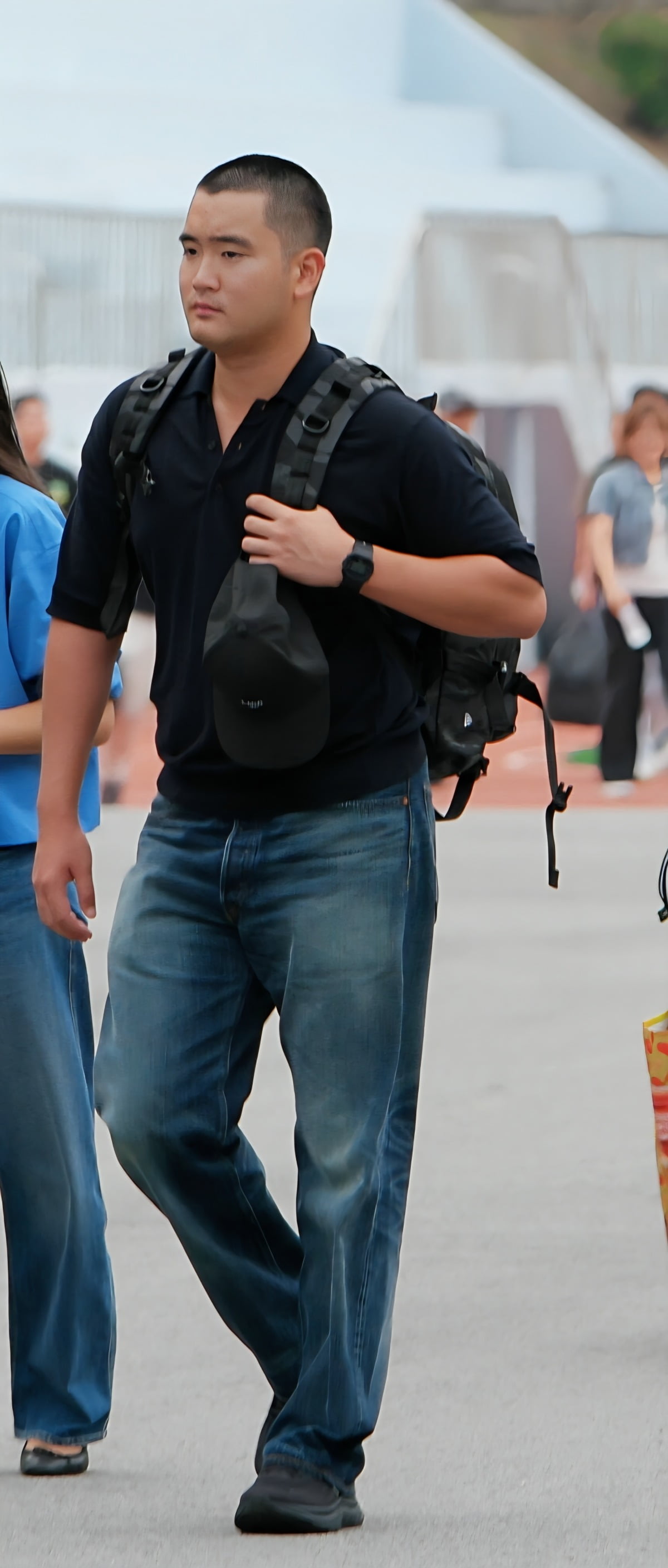 이지호 소위가 지난 9월 15일 해군 학사장교 사관후보생 입영식 행사장으로 들어가는 모습. 사진=연합뉴스