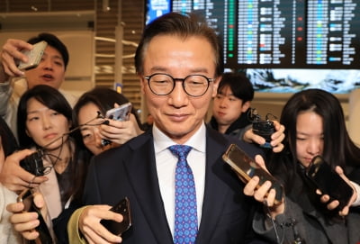 경찰, '통일교 연루' 전재수 등 3명 피의자 입건