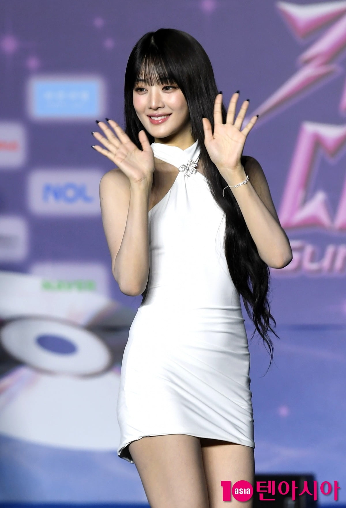 ストレイキッズのリノに続き、(G)I-DLEのミンニも「2025 MAMA AWARDS」で足首負傷