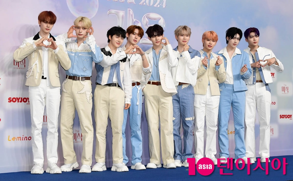 ゼロベースワン、ファンの愛に応え活動2ヶ月延長決定