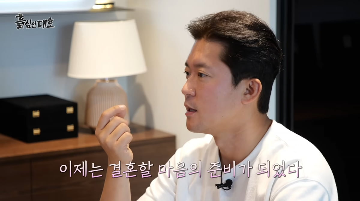 フリーランサーとして活躍中のキム・デホ、年収を公開！