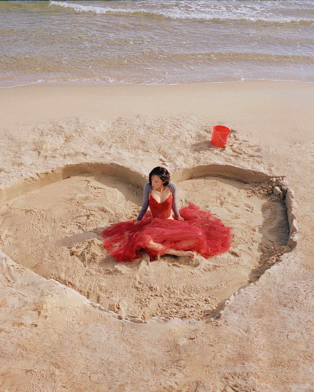 HWASA's 'Good Goodbye' Climbs Global Charts, Achieves Career Highs