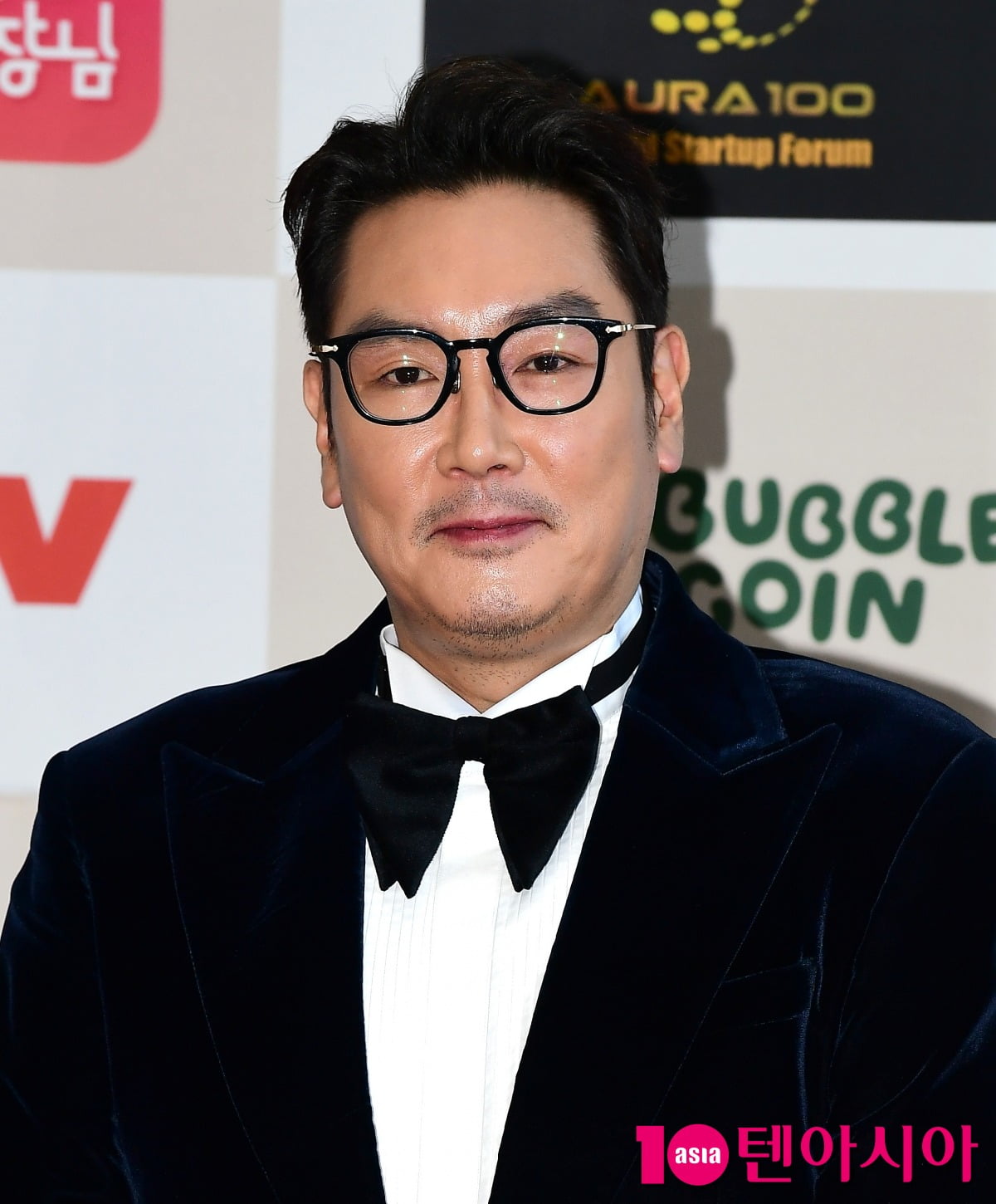 Actor Cho Jin-woong's Past Under Scrutiny Amid Allegations of Juvenile Crimes