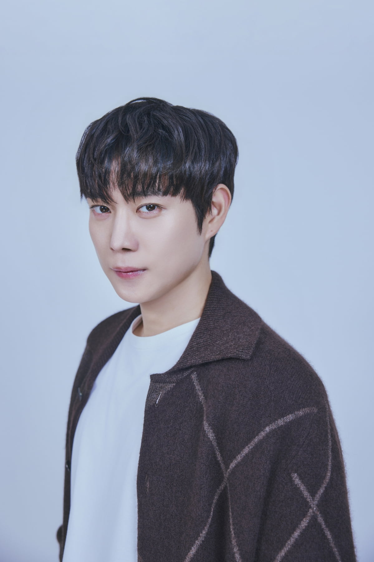 Actor Kim Young-dae Reflects on Career Milestone with 'Dear X' and Upcoming Military Service