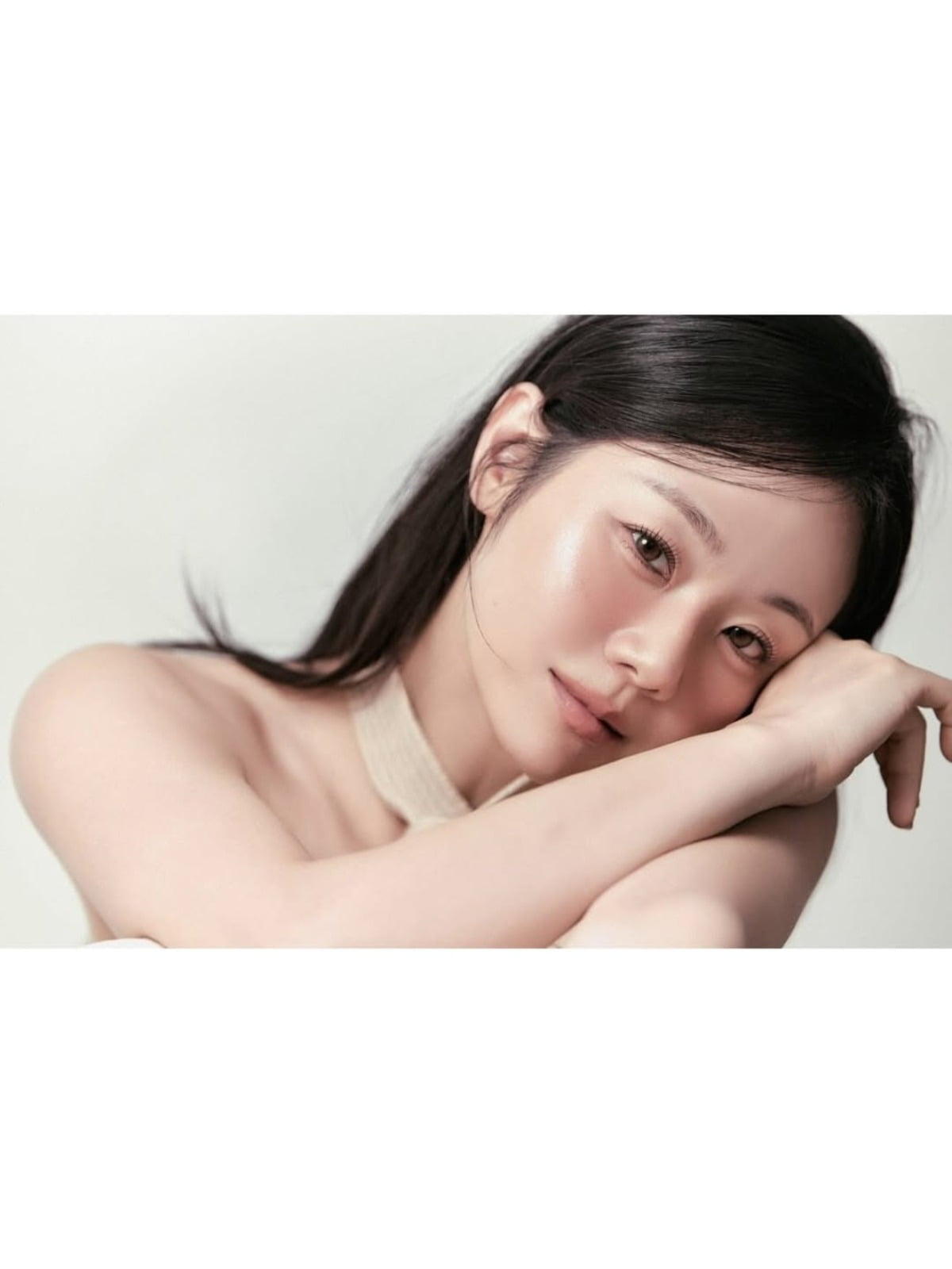 イ・シウォン、洗練されたビジュアルでファンを魅了