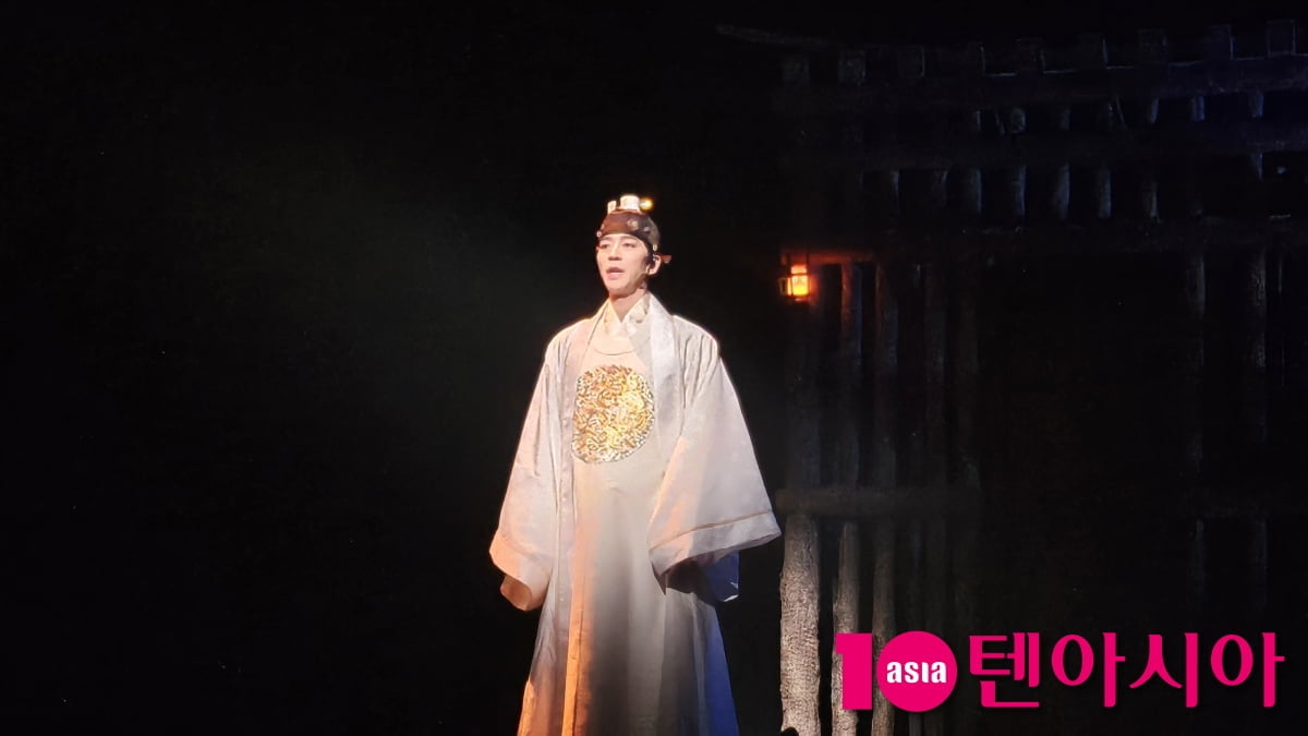 シン・ソンロク、ミュージカル『韓服を着た男』で新たな挑戦