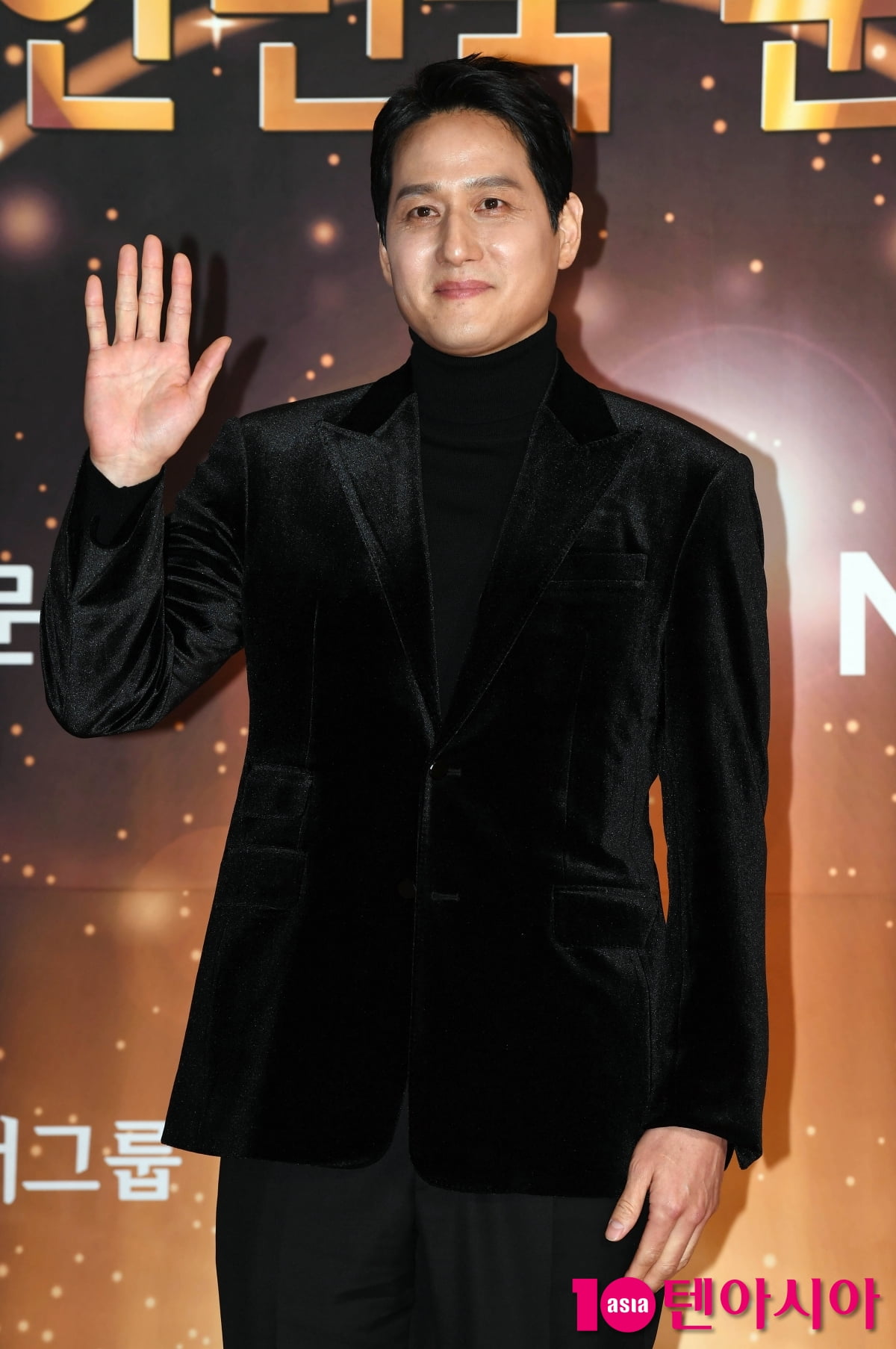 Actor Park Hae-jun Attends the 33rd Korea Culture and Entertainment Awards in Seoul