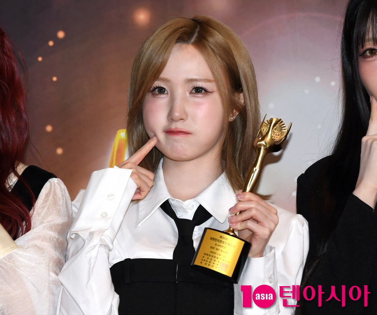 Hitomi of SAY MY NAME Attends the 33rd Korea Culture and Entertainment Awards in Seoul