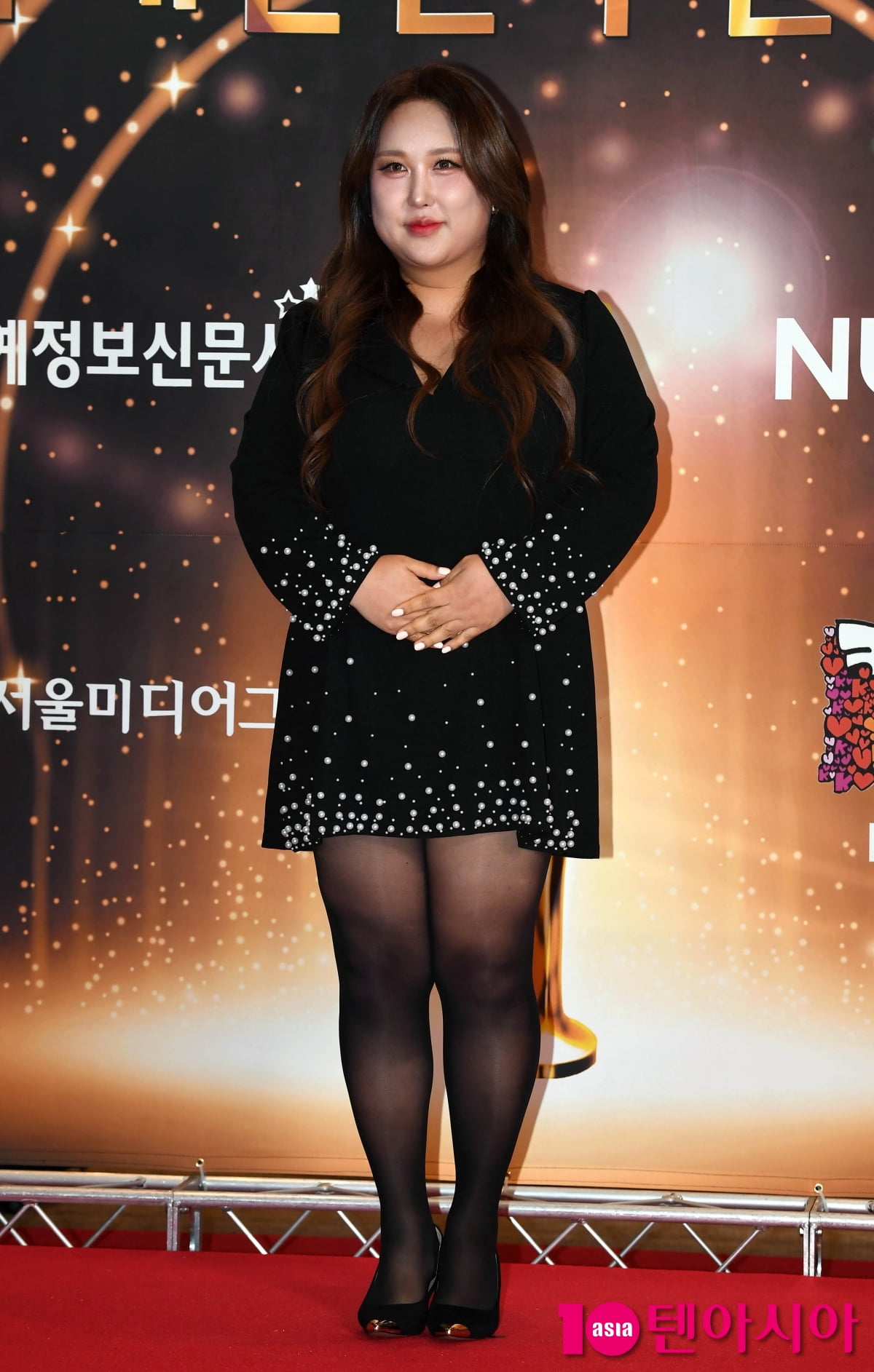 Broadcaster Pung ja Attends the 33rd Korea Culture and Entertainment Awards