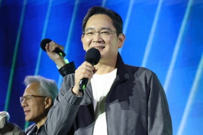 "아이폰 왜 이리 많아요" 이재용 농담 통했나…20대 '반전 결과' [20대 환승 폰심①]