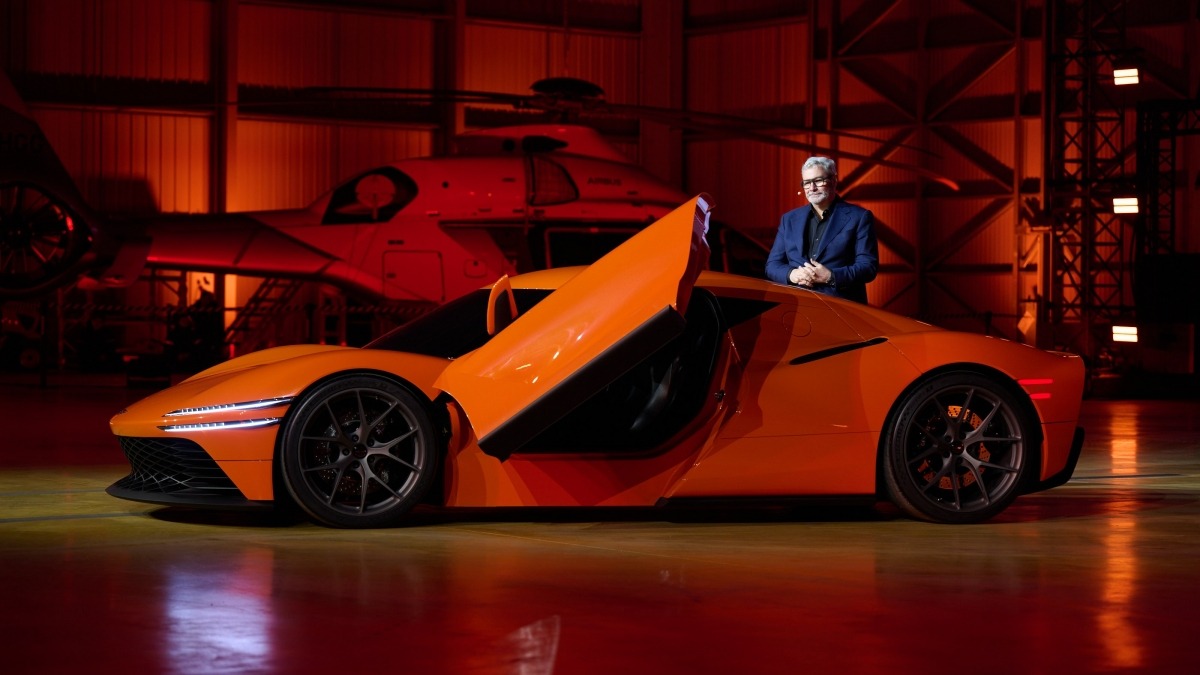 제네시스는 11월 20일(현지시간) 프랑스 남부 르 카스텔레 폴 리카르 서킷에서 열린 '마그마 월드 프리미어' 행사에서 브랜드 최초의 고성능 모델 'GV60 마그마(GV60 Magma)'를 처음으로 공개했다./사진=연합뉴스