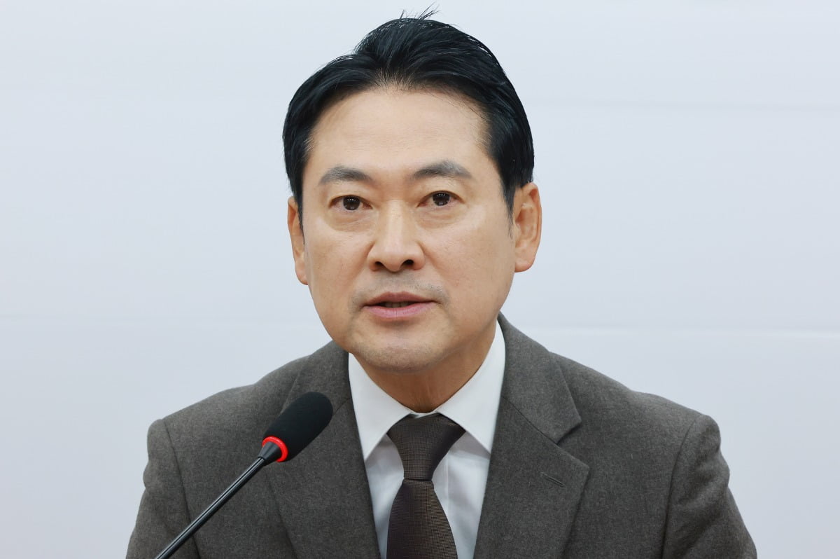 與 "비상계엄 사과 안 한 장동혁, '제2의 윤석열' 선언"