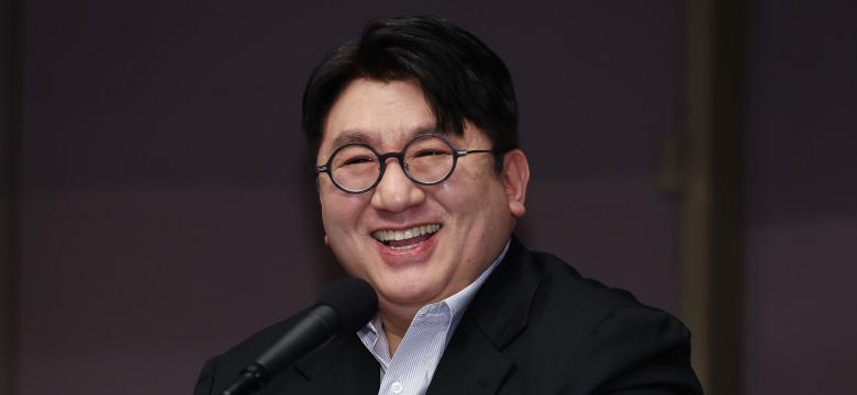 BTS 없으면 어쩌나 했는데…방시혁 반년새 1.3조 불렸다