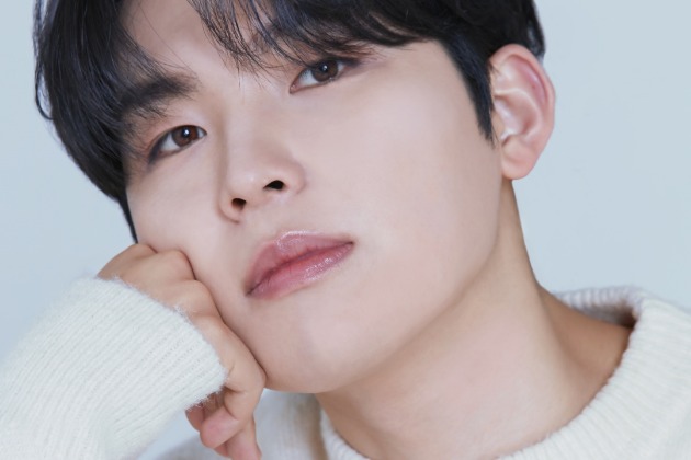 범진 "'인사' 역주행 인기, 입꼬리 점점 올라가요"
