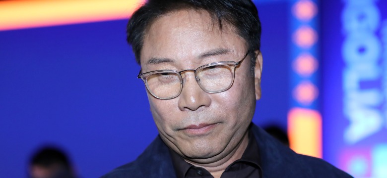 <font color="#ee4c4c">단독</font> 이수만, SM엔터 주총장 찾는다