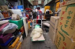 내년 최저임금 24.7% 뛰면<br>19만명이 '나홀로 사장님'